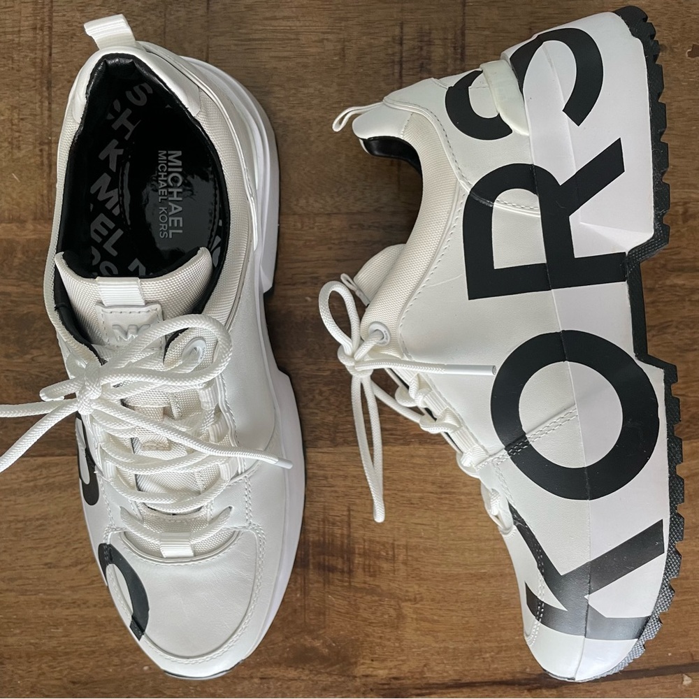 Michael Kors LOGO Cosmo Sneakers. Size 7 / NEW